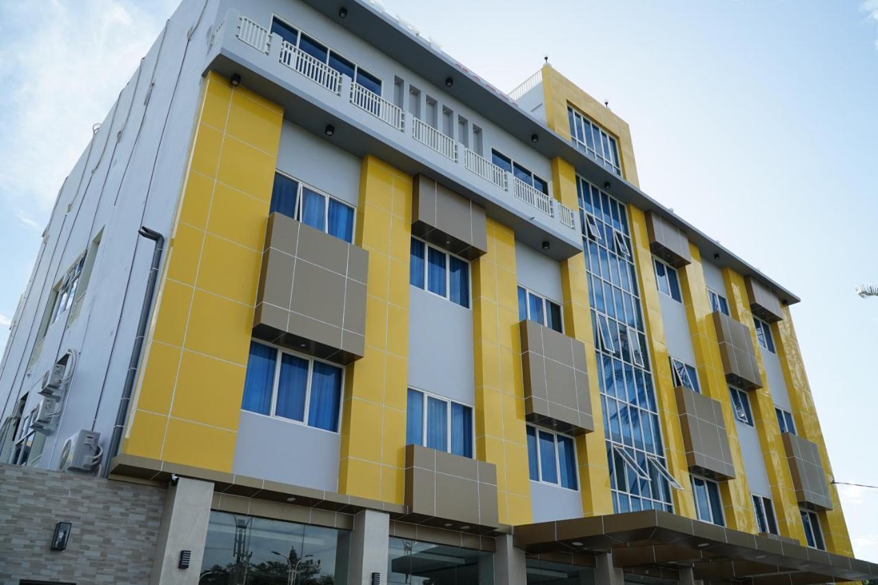 Collection O 90746 Kirei Hotel Bantaeng Exterior foto
