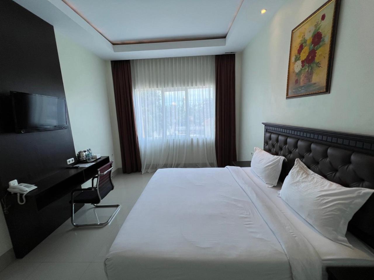 Collection O 90746 Kirei Hotel Bantaeng Exterior foto