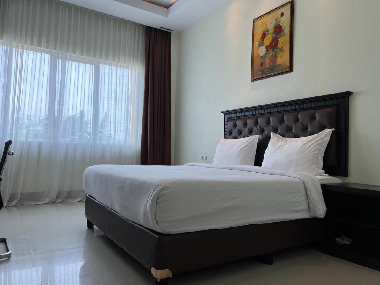 Collection O 90746 Kirei Hotel Bantaeng Exterior foto