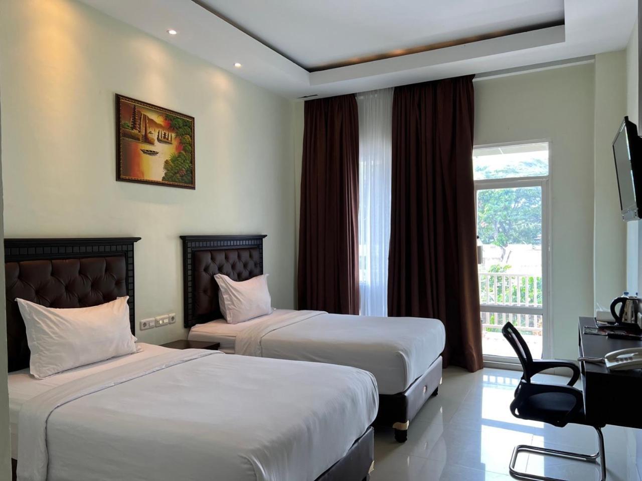 Collection O 90746 Kirei Hotel Bantaeng Exterior foto